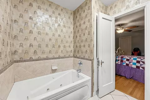 Bath - 122 E 7th St, Lancaster, TX 75146 photo 5 of 5