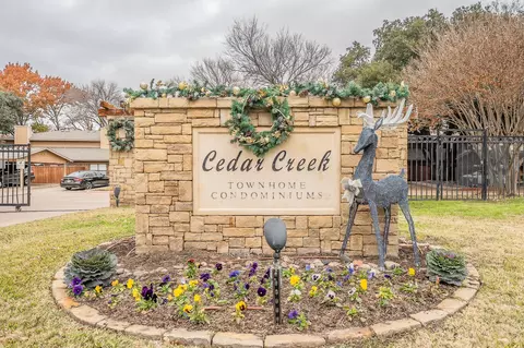 5662 Cedar Creek Dr, Benbrook, TX 76109