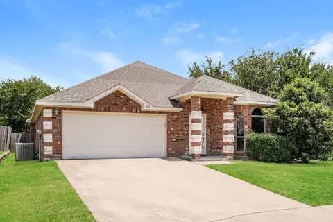 809 Bahar Ct, Arlington, TX 76010