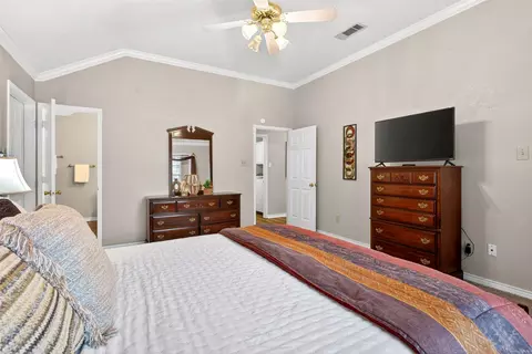 Bedroom - 503 Aurora Dr, Euless, TX 76039 photo 3 of 6