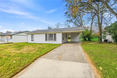1808 Mccormick St, Denton, TX 76205