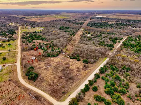 462 Lcr 462, Mexia, TX 76667