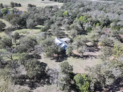 1009 County Road 412, Chilton, TX 76632