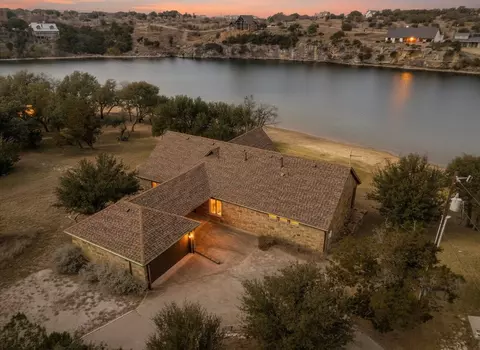 7033 W Hells Gate Dr, Strawn, TX 76475