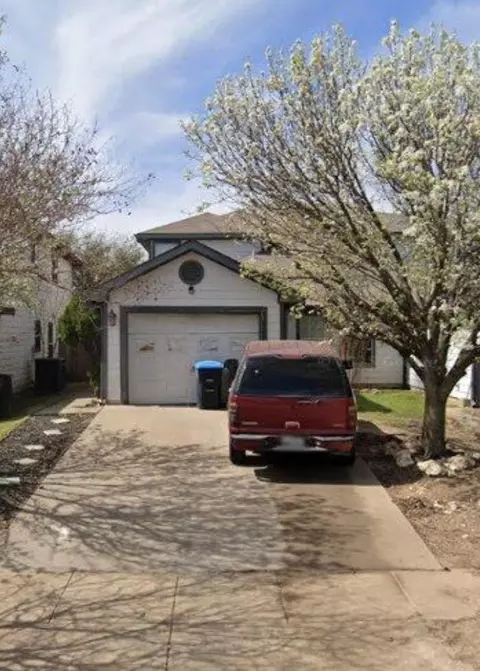 7566 Kings Trl, Fort Worth, TX 76133