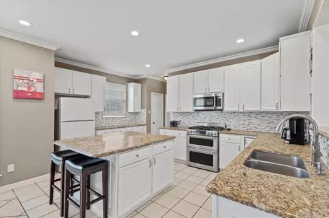 Kitchen - 8101 Freeman Dr, Rowlett, TX 75089 photo 2 of 5
