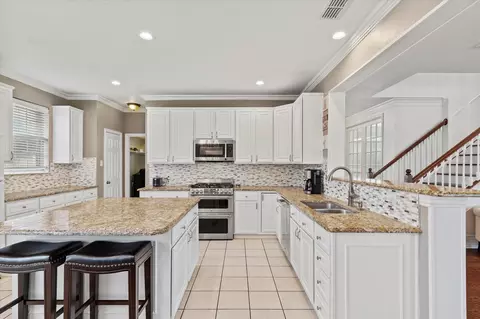 Kitchen - 8101 Freeman Dr, Rowlett, TX 75089 photo 3 of 5
