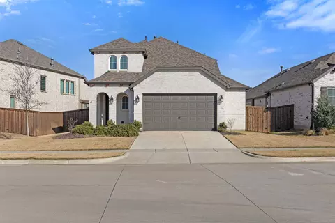 1825 Pelham Dr, Aubrey, TX 76227