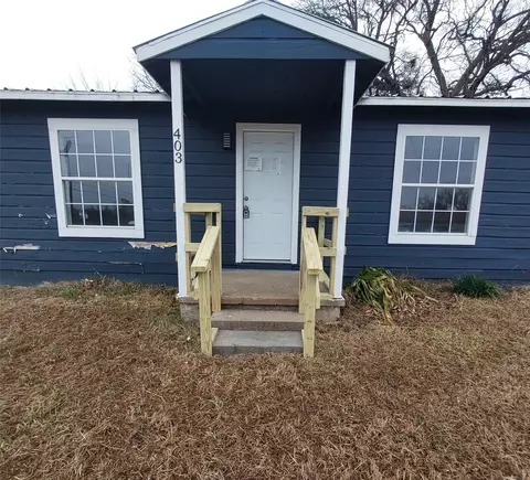 Exterior - 403 E Sears St, Denison, TX 75021 photo 3 of 4