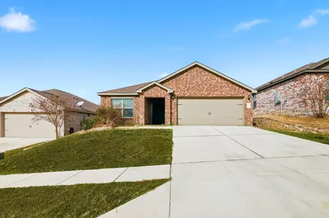107 Bandana Cir, Newark, TX 76071