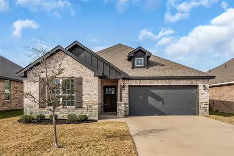396 N Montague St, Pilot Point, TX 76258