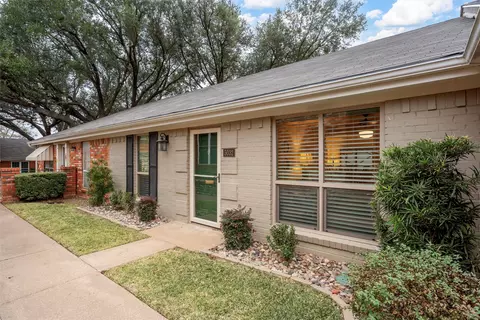 5032 Lake Shore Dr, Waco, TX 76710