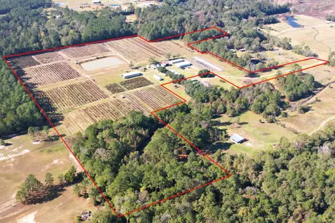 6934 Biscamp Rd, Silsbee, TX 77656