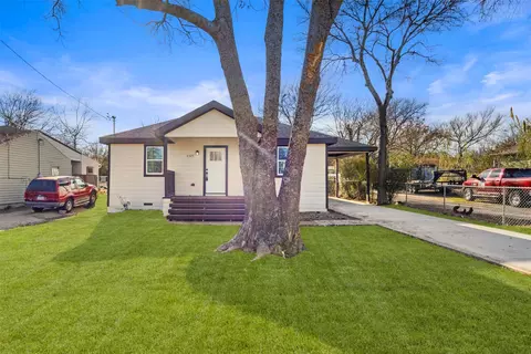 4325 Highland St, Lancaster, TX 75134