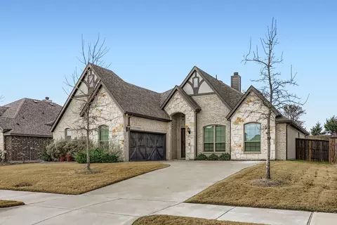 637 Summer Grove Dr, Midlothian, TX 76065