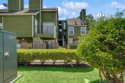 9815 Walnut St #214, Dallas, TX 75243