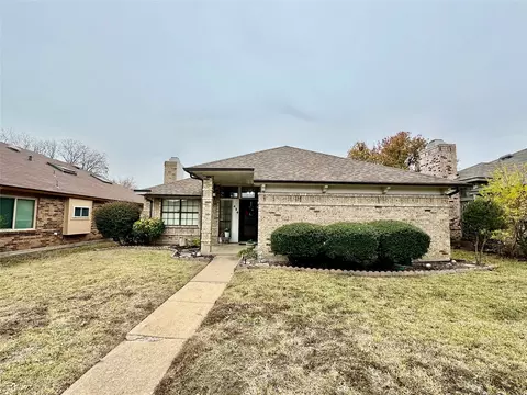 426 Running Brook Ln, Mesquite, TX 75149