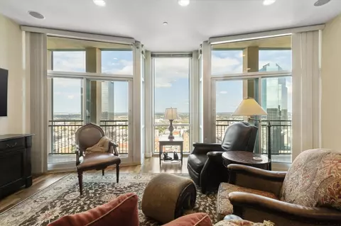 500 Throckmorton St #2301, Fort Worth, TX 76102