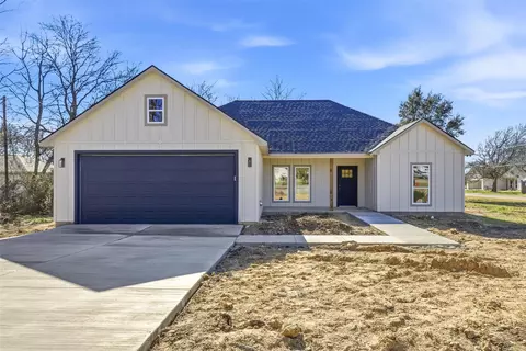 609 W Washington Ave, Whitney, TX 76692