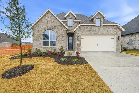 921 Schuberts Rd, Fort Worth, TX 76247