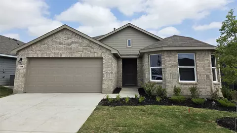 2228 White Buffalo Way, Fort Worth, TX 76036