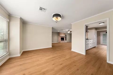 Living - 3509 Heatherstone Cir, Waco, TX 76708 photo 4 of 7