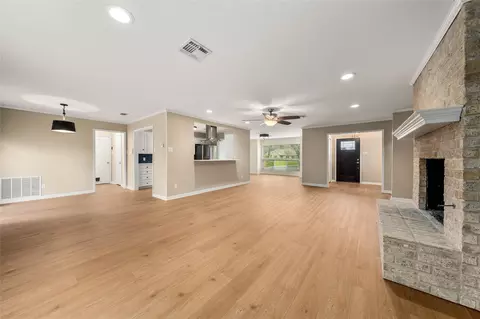 Living - 3509 Heatherstone Cir, Waco, TX 76708 photo 2 of 7