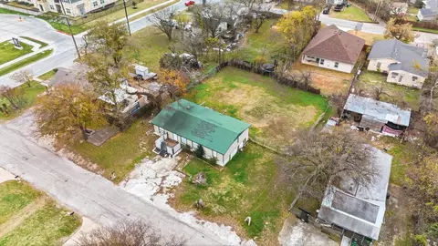 5017 Waddell St, Sansom Park, TX 76114