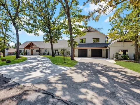 102 Shadywood Pl, Enchanted Oaks, TX 75156