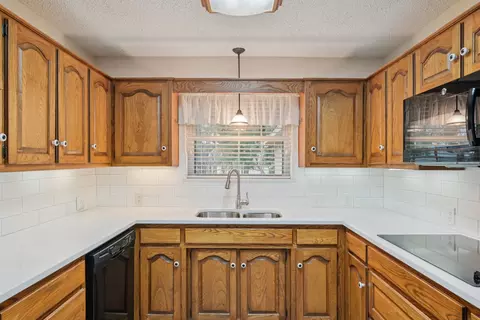 Kitchen - 103 Luther Ln, Heath, TX 75032 photo 1 of 3
