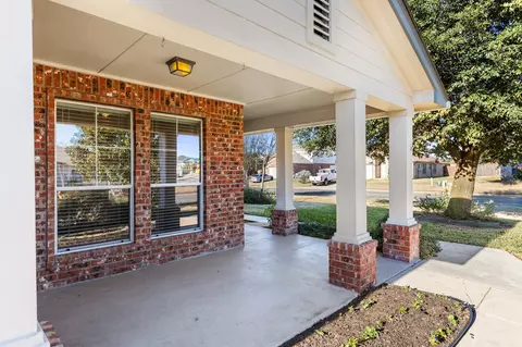 10148 Barton Creek Dr, Waco, TX 76708 photo 5
