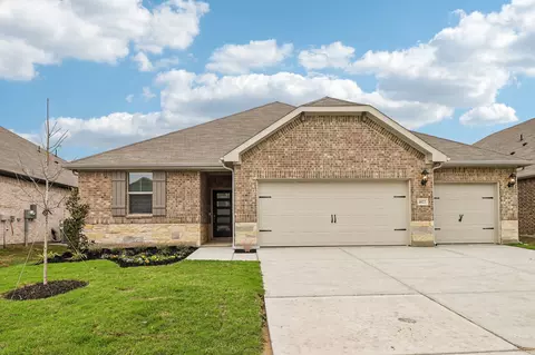 4022 Granbury Dr, Farmersville, TX 75442