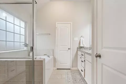 Entry Way - 2920 Samson Dr, Lorena, TX 76655 photo 2 of 2