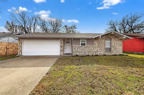 1200 Ridgewood Ln, Hutchins, TX 75141