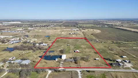 3884 Lois Rd E, Sanger, TX 76266
