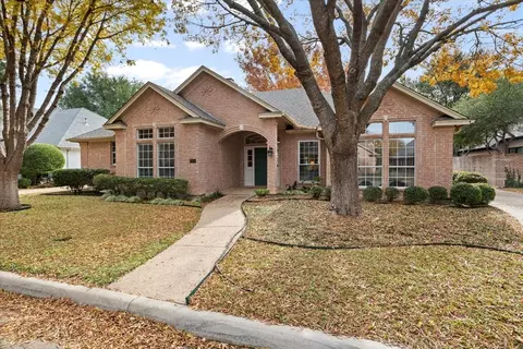 2833 Manorwood Trl, Fort Worth, TX 76109
