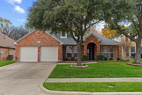 5867 Grayco Dr, Grand Prairie, TX 75052