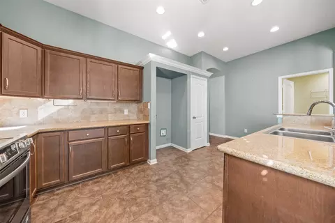 Kitchen - 10445 Condor Loop, Waco, TX 76708 photo 2 of 2