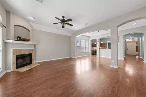 Living - 10445 Condor Loop, Waco, TX 76708 photo 2 of 4