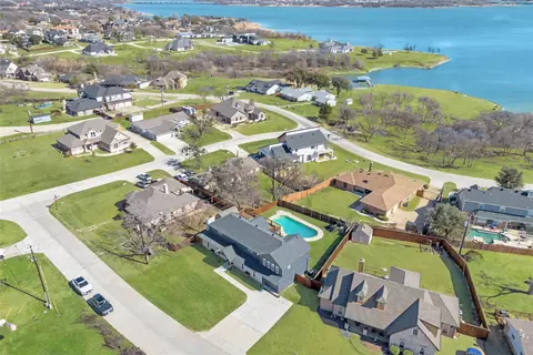 710 Meadow Lake Dr, Lakewood Village, TX 75068