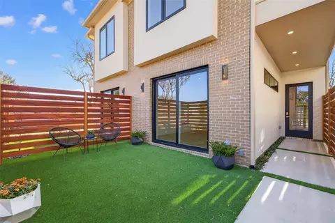 6603 Roper St, Dallas, TX 75209