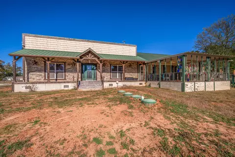 342 Old Easton Rd, Longview, TX 75603
