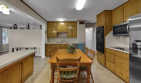 136 Bowie St, Mcgregor, TX 76657 photo 17