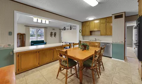 136 Bowie St, Mcgregor, TX 76657 photo 14