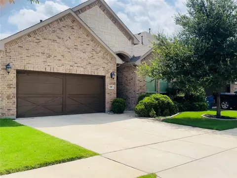 208 Mineral Point Dr, Aledo, TX 76008