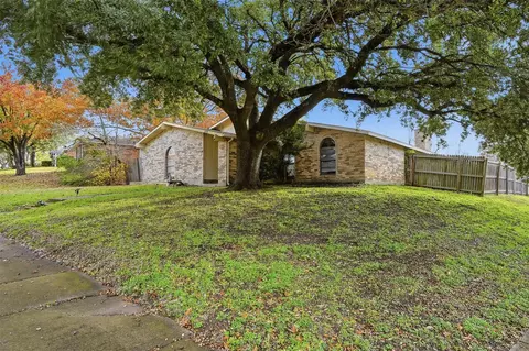 3102 Overglen Dr, Garland, TX 75043