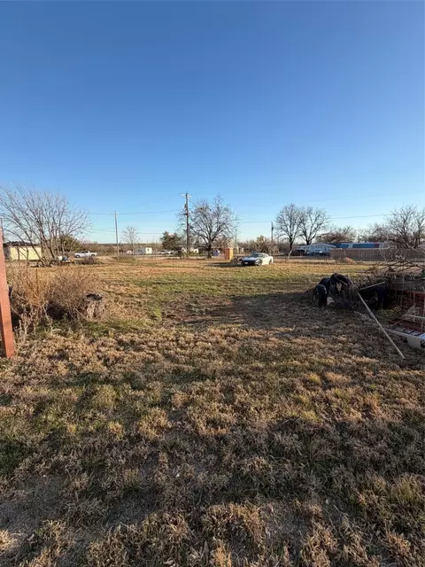 208 Lombard St, Baird, TX 79504