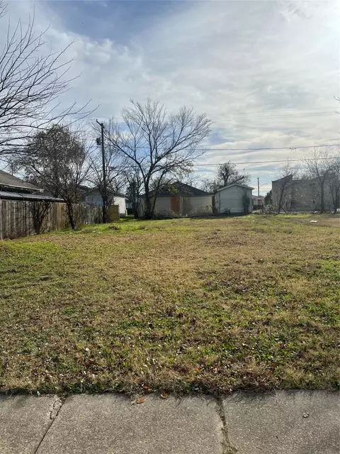 1204 E Cannon St, Fort Worth, TX 76104
