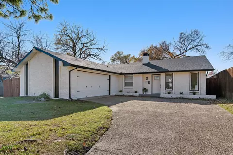 802 Greenbriar Dr, Garland, TX 75043