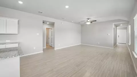 Living - 119 Mojave Rd, Boyd, TX 76023 photo 4 of 10